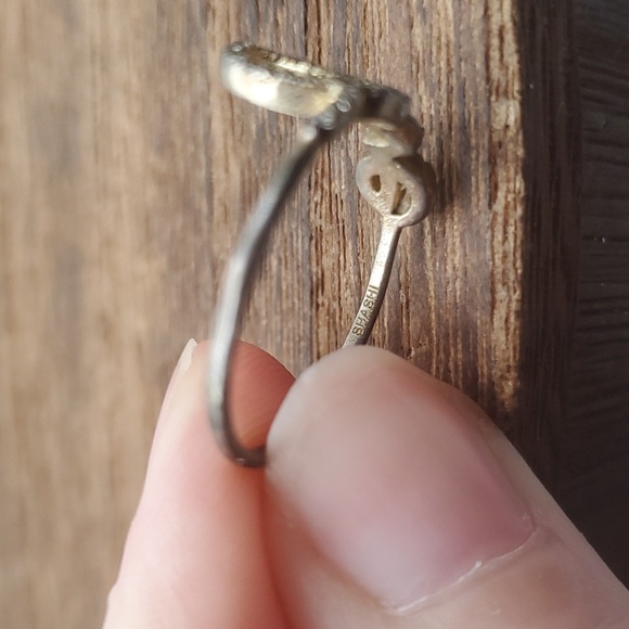 Shashi luxury affordable band size 7 love cursive R431 Diamonds - Picture 4 of 6